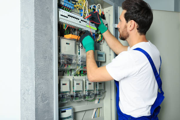 Best Circuit Breaker Repair  in Ainsworth, NE